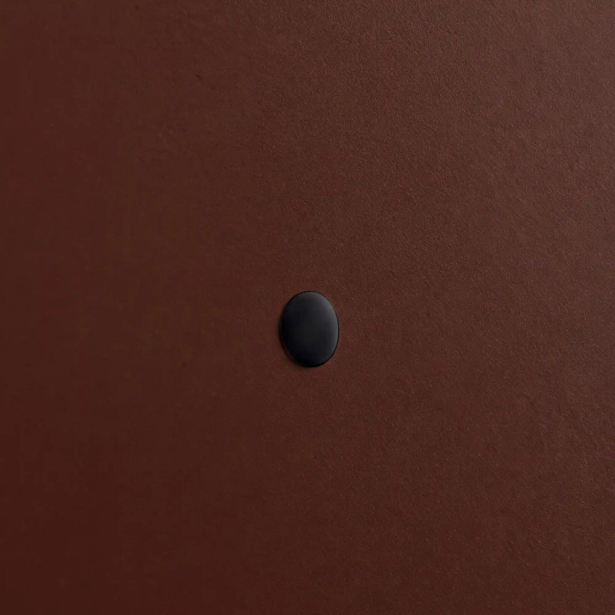 Schwarze Visierblende auf einem PILOTIS-Möbel installiert
::visuel:noir